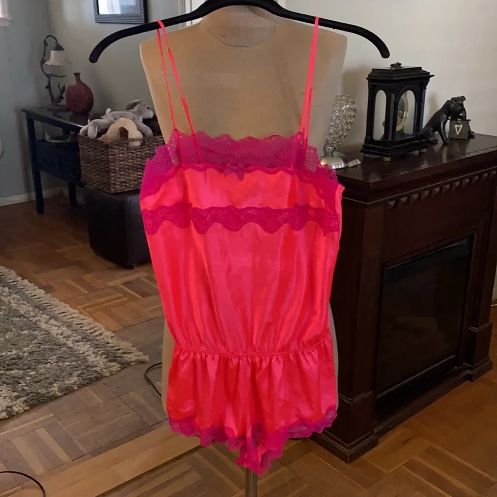 Victoria’s Secret one piece short negligee with spaghetti straps! Worn once.